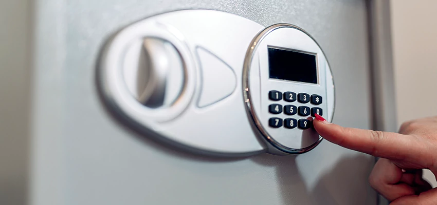 Jewelry Safe Cracking in Galt, California